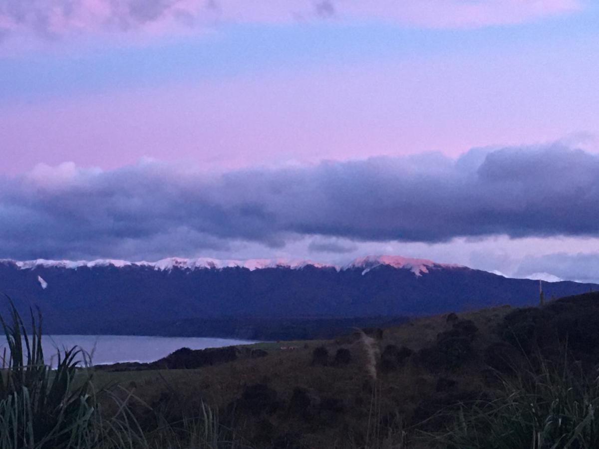 “The Cliffs” Humpridge View Motels Tuatapere Bagian luar foto