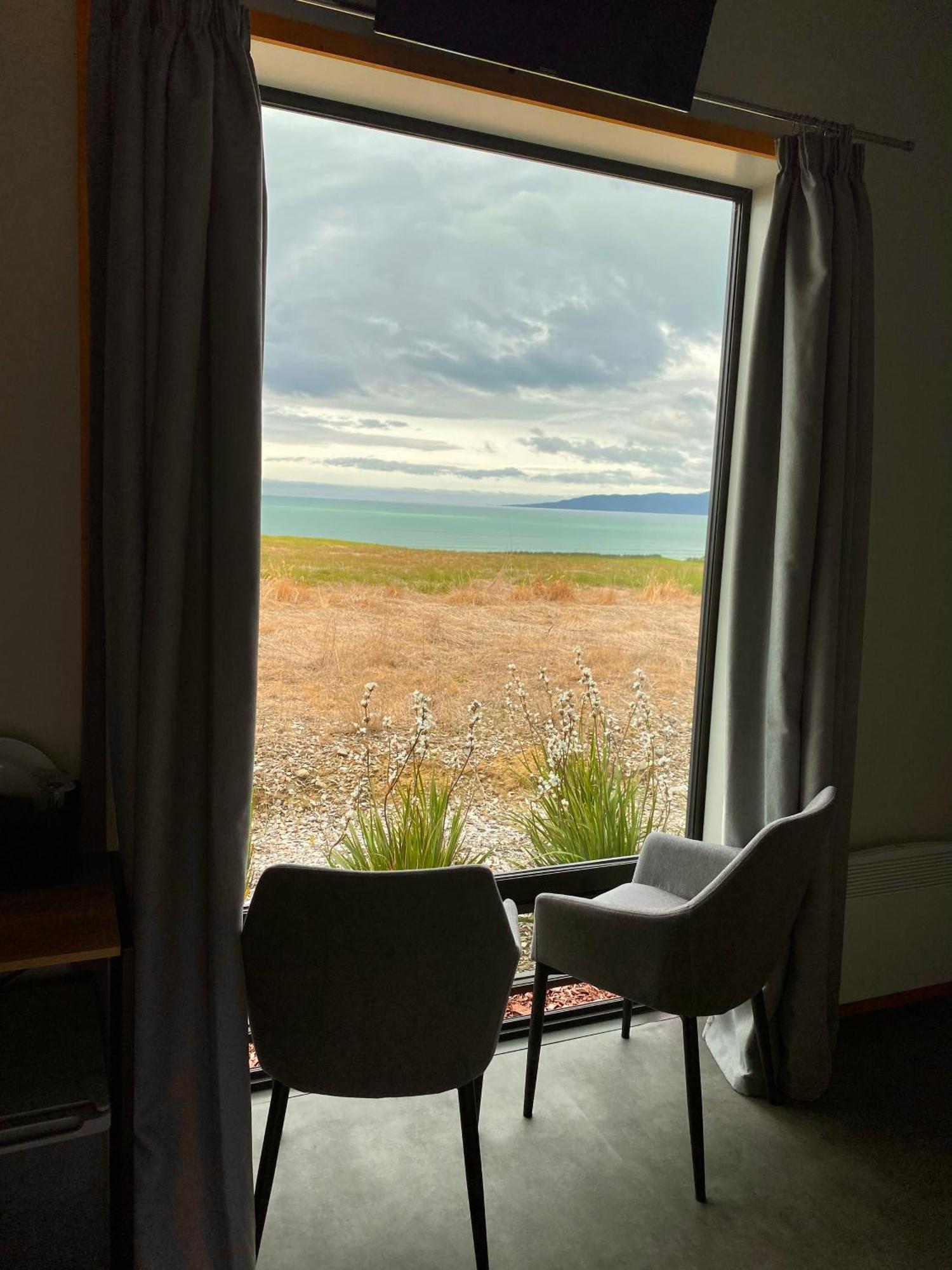 “The Cliffs” Humpridge View Motels Tuatapere Bagian luar foto