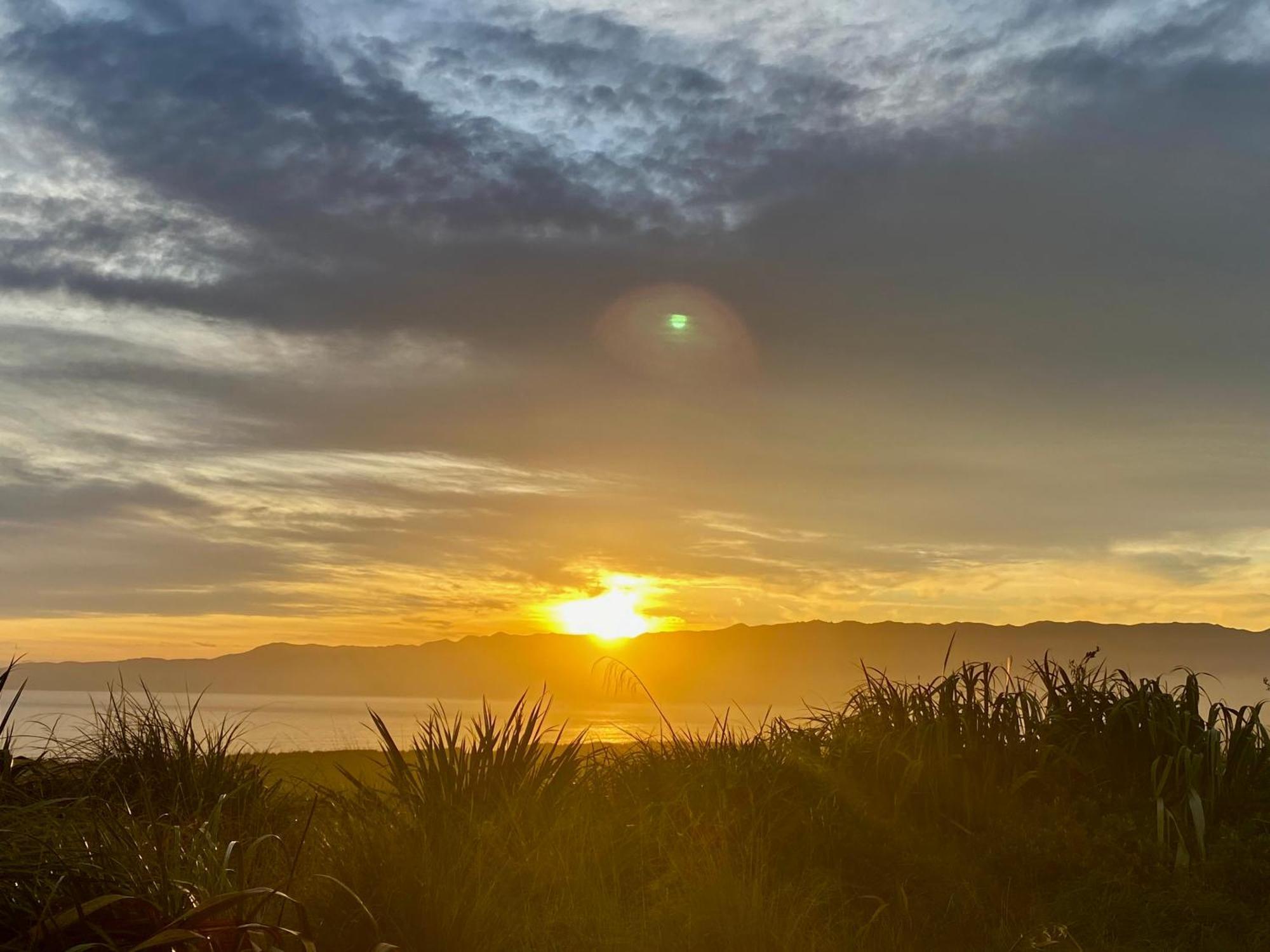 “The Cliffs” Humpridge View Motels Tuatapere Bagian luar foto