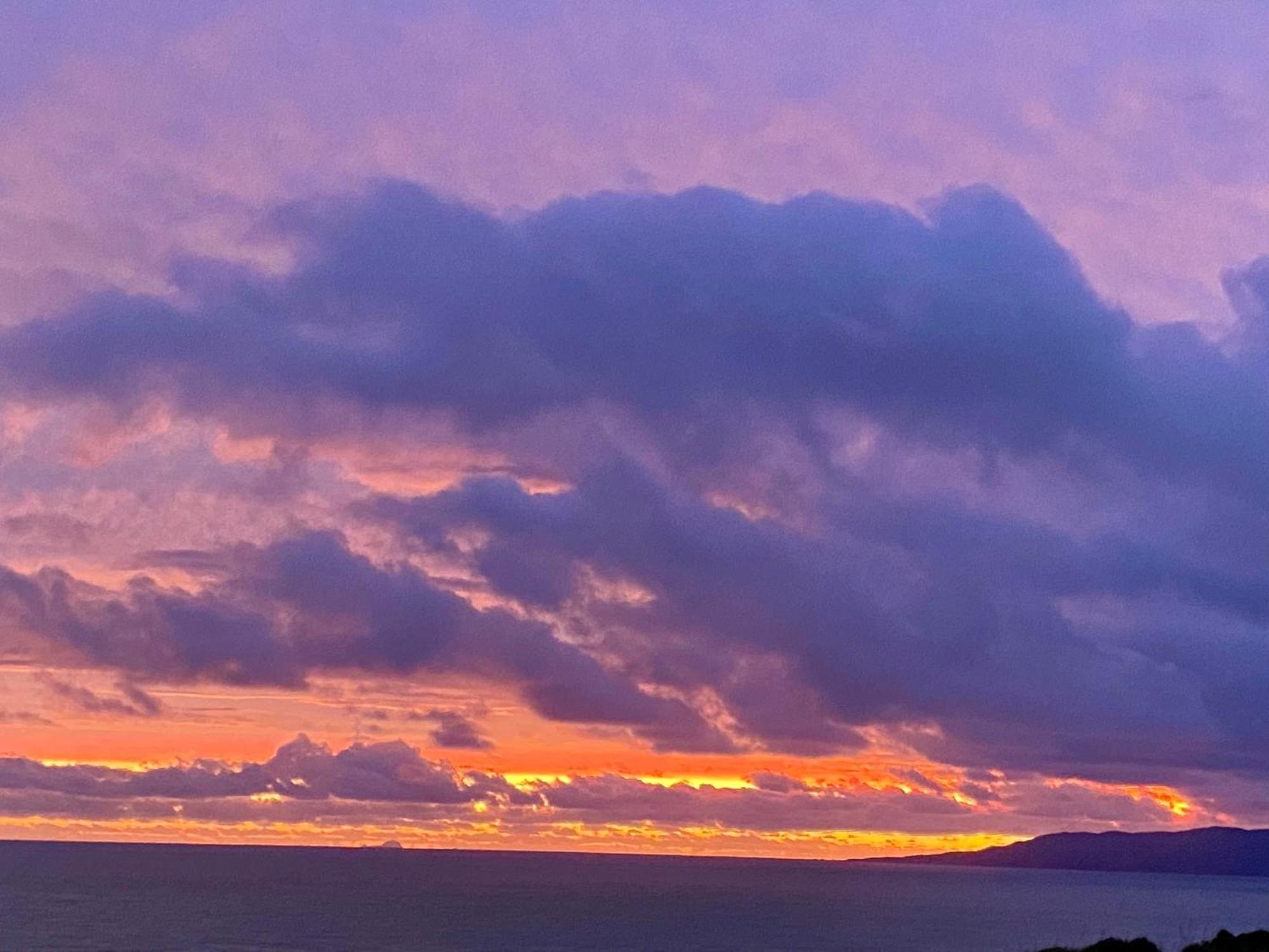 “The Cliffs” Humpridge View Motels Tuatapere Bagian luar foto